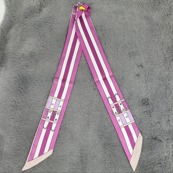 New Horse Print Silk Skinny Scarf Twilly - Picture 7 of 7